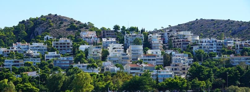 Η Βουλιαγμένη και η Βούλα είναι οι πιο ακριβές περιοχές της Αθήνας